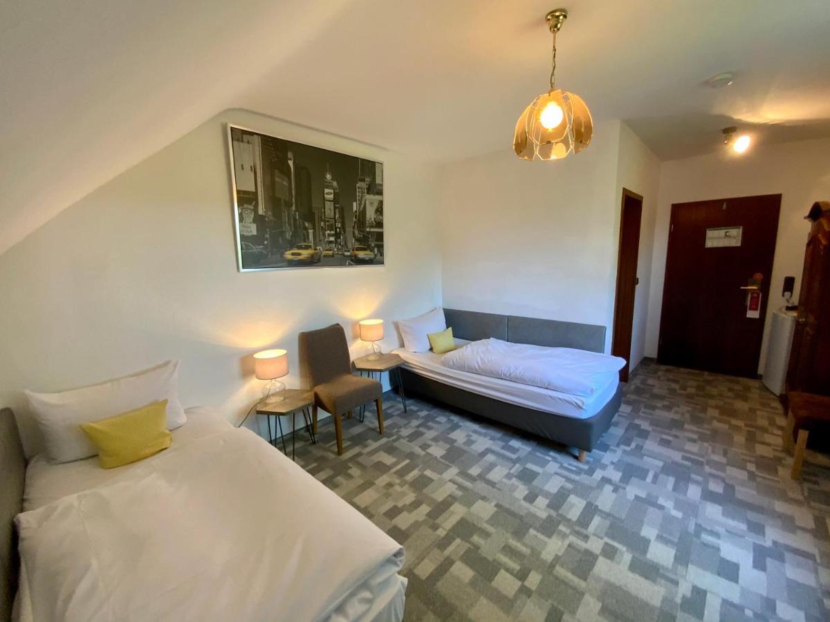 Hotel Attache Raunheim Exteriör bild