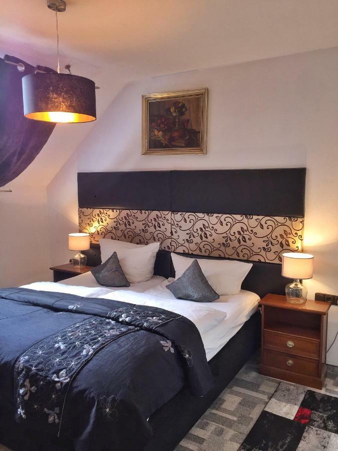 Hotel Attache Raunheim Exteriör bild